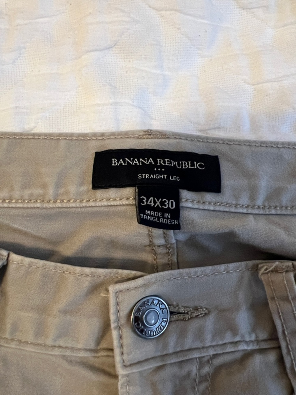 Banana Republic Straight Leg Pants in Light Khaki